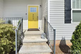404 Skipwith Pl, Charlotte, NC 28217 - Photo 4