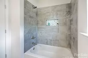 404 Skipwith Pl, Charlotte, NC 28217 - Photo 16