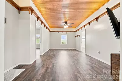 1115 Lenoir Avenue SW, Lenoir, NC 28645 - Photo 4