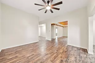 1115 Lenoir Ave SW, Lenoir, NC 28645 - Photo 6