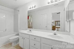 6720 Cypress Tree Ln, Charlotte, NC 28215 - Photo 24