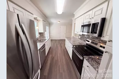 6735 Carmel Hills Drive, Charlotte, NC 28226 - Photo 2