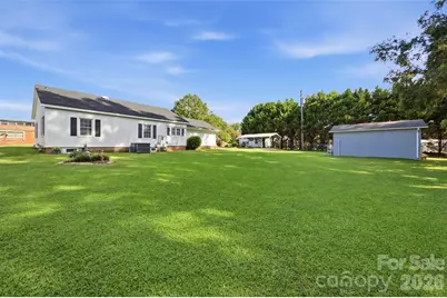204 Memorial Drive, Clover, SC 29710 - Photo 28