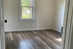 827 Forest St, Hendersonville, NC 28739 - Photo 10