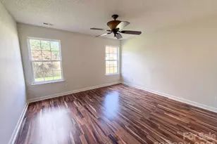 9244 Simonton Dr, Charlotte, NC 28269 - Photo 4