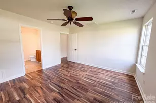 9244 Simonton Dr, Charlotte, NC 28269 - Photo 10