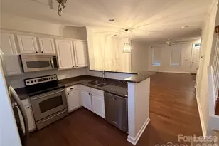 13210 Eastfield Village Ln, Charlotte, NC 28269 - Photo 2