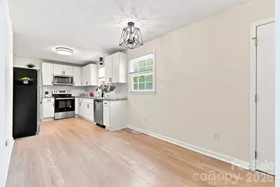 411 E Tennessee Avenue, Bessemer City, NC 28016 - Photo 6