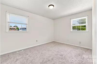 411 E Tennessee Avenue, Bessemer City, NC 28016 - Photo 12