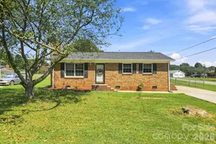 411 E Tennessee Ave, Bessemer City, NC 28016 - Photo 1