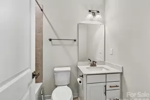 324 Yorkshire Dr, Charlotte, NC 28217 - Photo 28