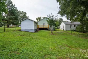1476 Hickory Ave, Albemarle, NC 28001 - Photo 22