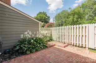 2744 Von Thuringer Ct, Charlotte, NC 28210 - Photo 22