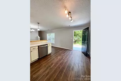 805 Mattox Court, Charlotte, NC 28216 - Photo 12