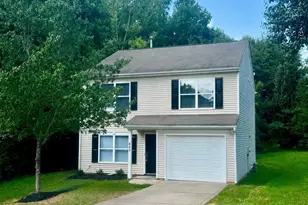 805 Mattox Ct, Charlotte, NC 28216 - Photo 2