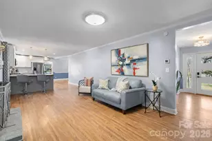 7701 Shady Ln, Charlotte, NC 28215 - Photo 2