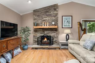 10 Surrey Run, Hendersonville, NC 28791 - Photo 2
