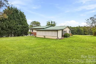 316 Hibriten Drive SW, Lenoir, NC 28645 - Photo 10