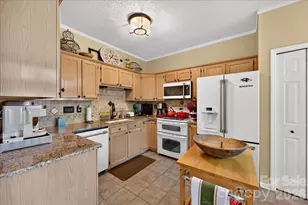 3508 Mallard Cove Ct, Charlotte, NC 28269 - Photo 14