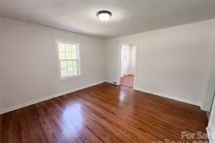 1006 Peachtree Rd, Charlotte, NC 28216 - Photo 4