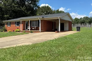 1710 Patrick Ave, Boiling Springs, NC 28152 - Photo 2