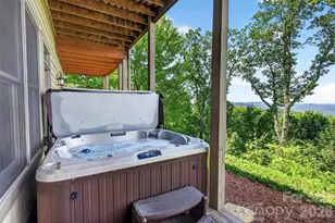 851 Sunlight Ridge Dr, Hendersonville, NC 28792 - Photo 36