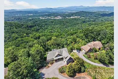851 Sunlight Ridge Drive, Hendersonville, NC 28792 - Photo 10