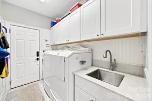 19318 Mary Ardrey Cir, Cornelius, NC 28031 - Photo 24