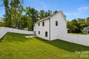 4147 2nd St NE, Hickory, NC 28601 - Photo 4