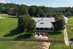 2303 Paddock Cir, Morganton, NC 28655 - Photo 34