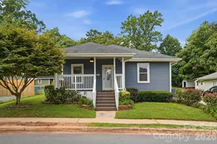 412 Link St, Fort Mill, SC 29715 - Photo 2