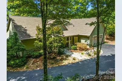 38 Mountain Crest Drive, Hendersonville, NC 28739 - Photo 6