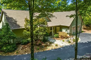 38 Mountain Crest Dr, Hendersonville, NC 28739 - Photo 6