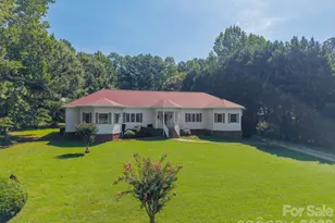 1673 Forest Ridge Dr, Stanley, NC 28164 - Photo 2