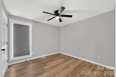 2416 4th Avenue NW, Hickory, NC 28601 - Photo 16