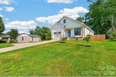 2416 4th Avenue NW, Hickory, NC 28601 - Photo 2