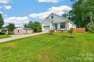 2416 4th Ave NW, Hickory, NC 28601 - Photo 2