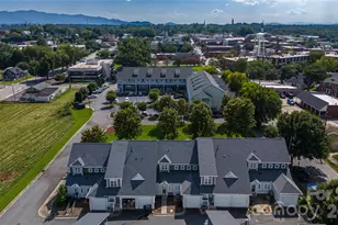 105 E Commons Dr, Morganton, NC 28655 - Photo 8