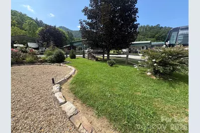 415 Hyde Town Road #11, Robbinsville, NC 28771 - Photo 24