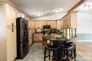 71 Reserve Dr, Burnsville, NC 28714 - Photo 18