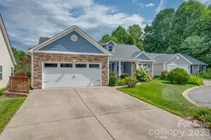 131 Creekwalk Ln, Hendersonville, NC 28792 - Photo 4