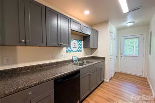 368 E Mills Ave, Mooresville, NC 28115 - Photo 6