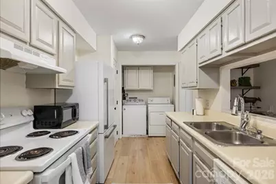 3520 Colony Crossing Drive, Charlotte, NC 28226 - Photo 6