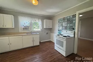 525 Rankin Ave, Mount Holly, NC 28120 - Photo 4
