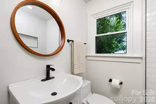 2104 St Mark St, Charlotte, NC 28216 - Photo 2