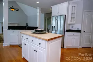 1563 Calls Lodge Ct, Morganton, NC 28655 - Photo 20