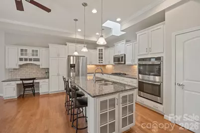 5028 Polo Gate Boulevard, Charlotte, NC 28216 - Photo 8
