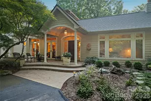 4 Citadel Ln, Hendersonville, NC 28739 - Photo 2