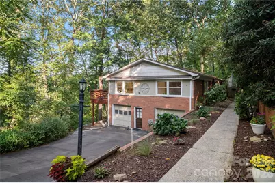 8 Galax Lane, Hendersonville, NC 28791 - Photo 2