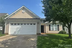 124 Crestwood Dr, Mount Holly, NC 28120 - Photo 1